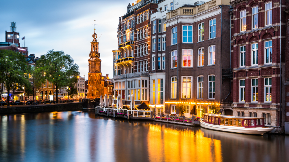 בתים על הנהר של אמסטרדם