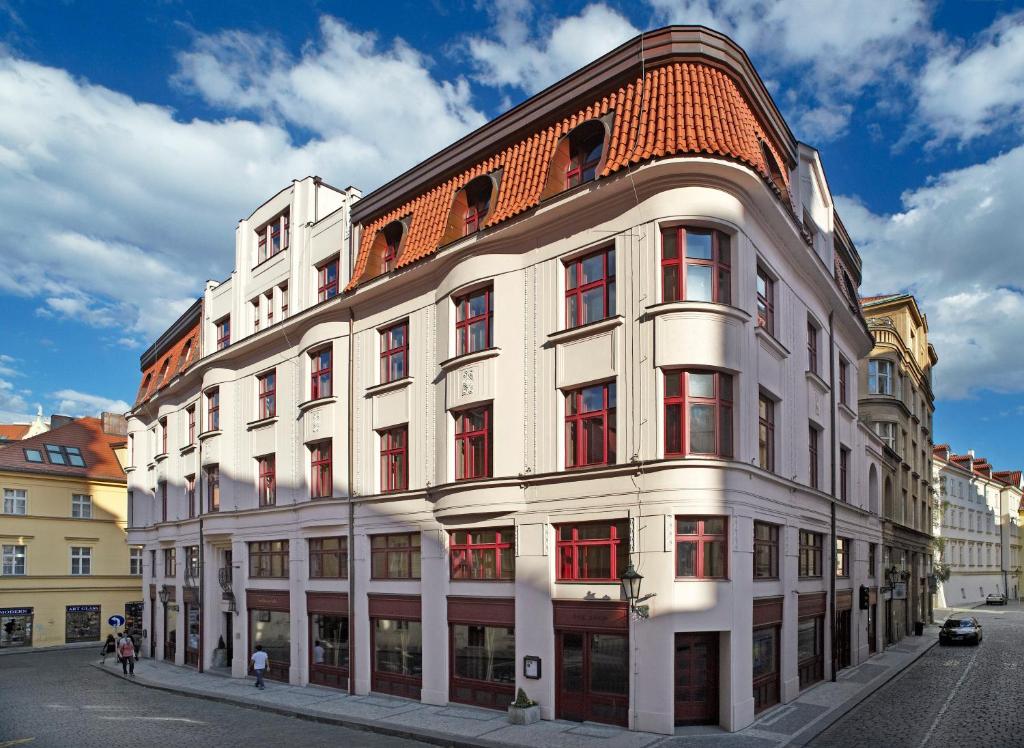 מבנה המלון בפראג